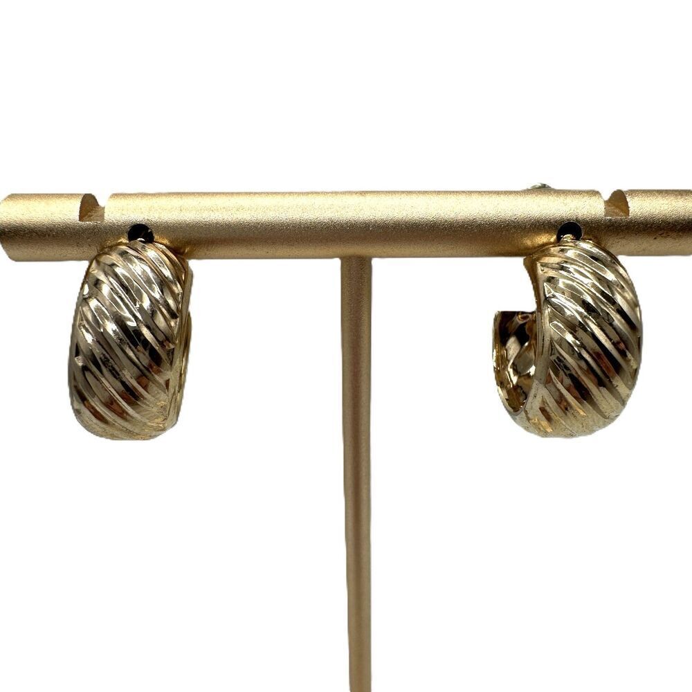 Vintage Bold Gold Hoops Chunky Huggie Twist Scalloped Design Costume Fashion